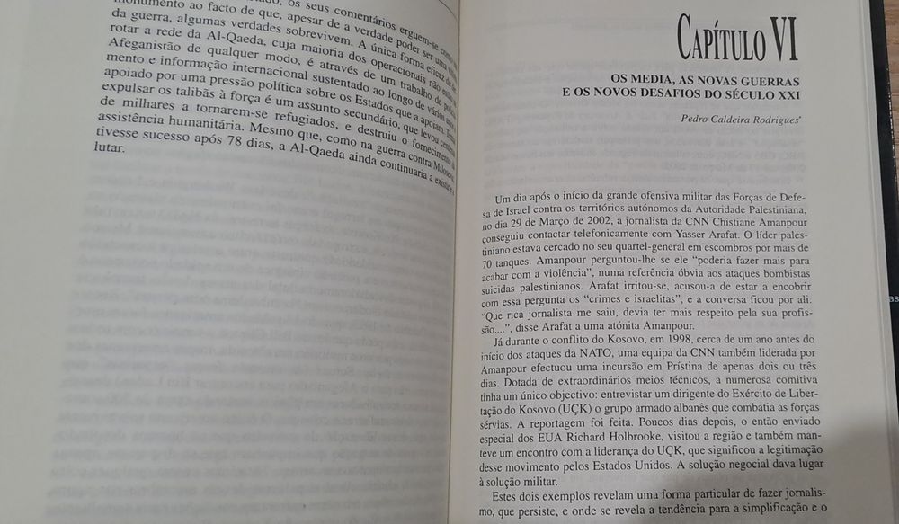 Livro 'Fogo sobre os media"