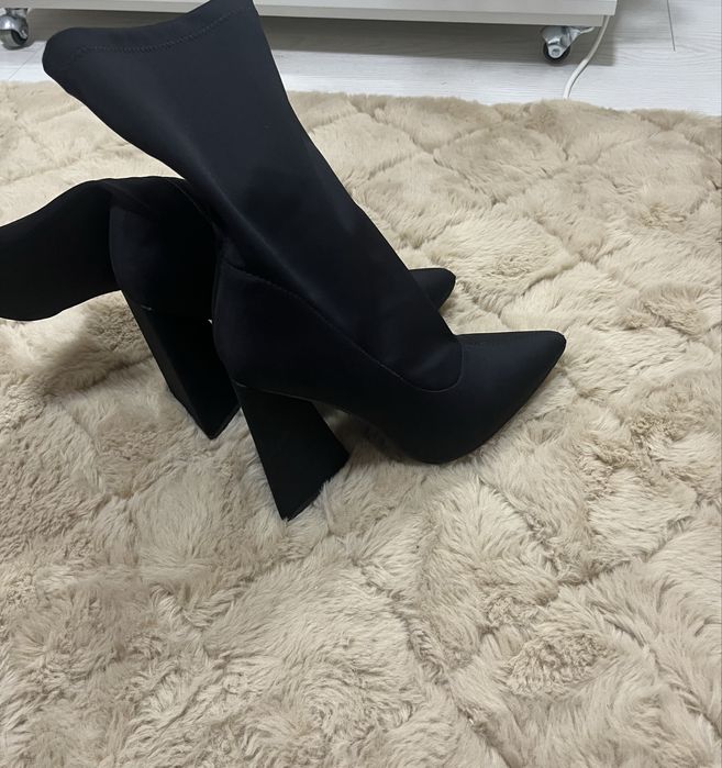 Ботінки жіночі в гарному стані