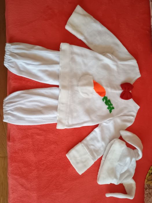 Нові! Новорічні карнавальні костюми дранончика, зайчика, 110, 116 р.