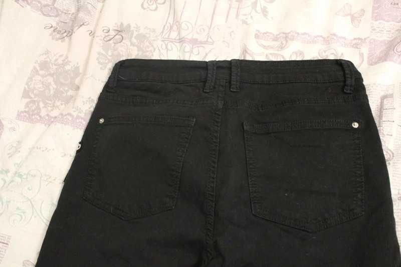 Spodnie jeansy skinny z napisami