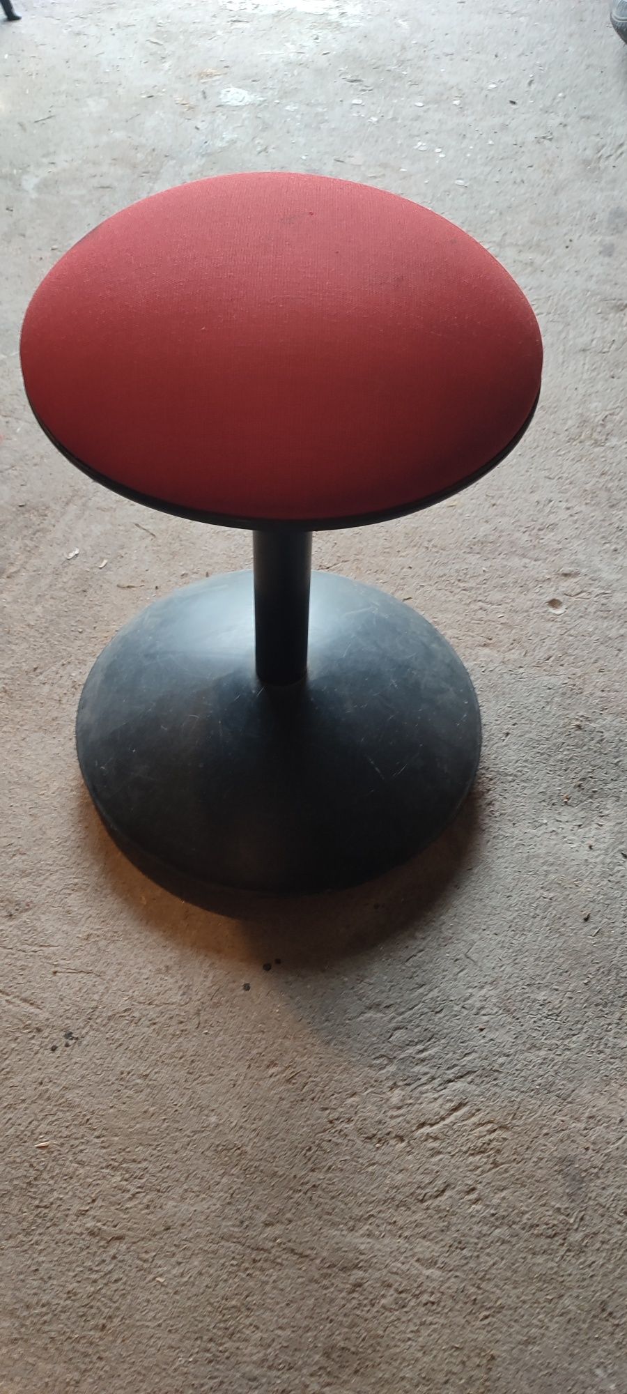 Stołek do biurka Ikea regulowana wysokość 45-65 cm