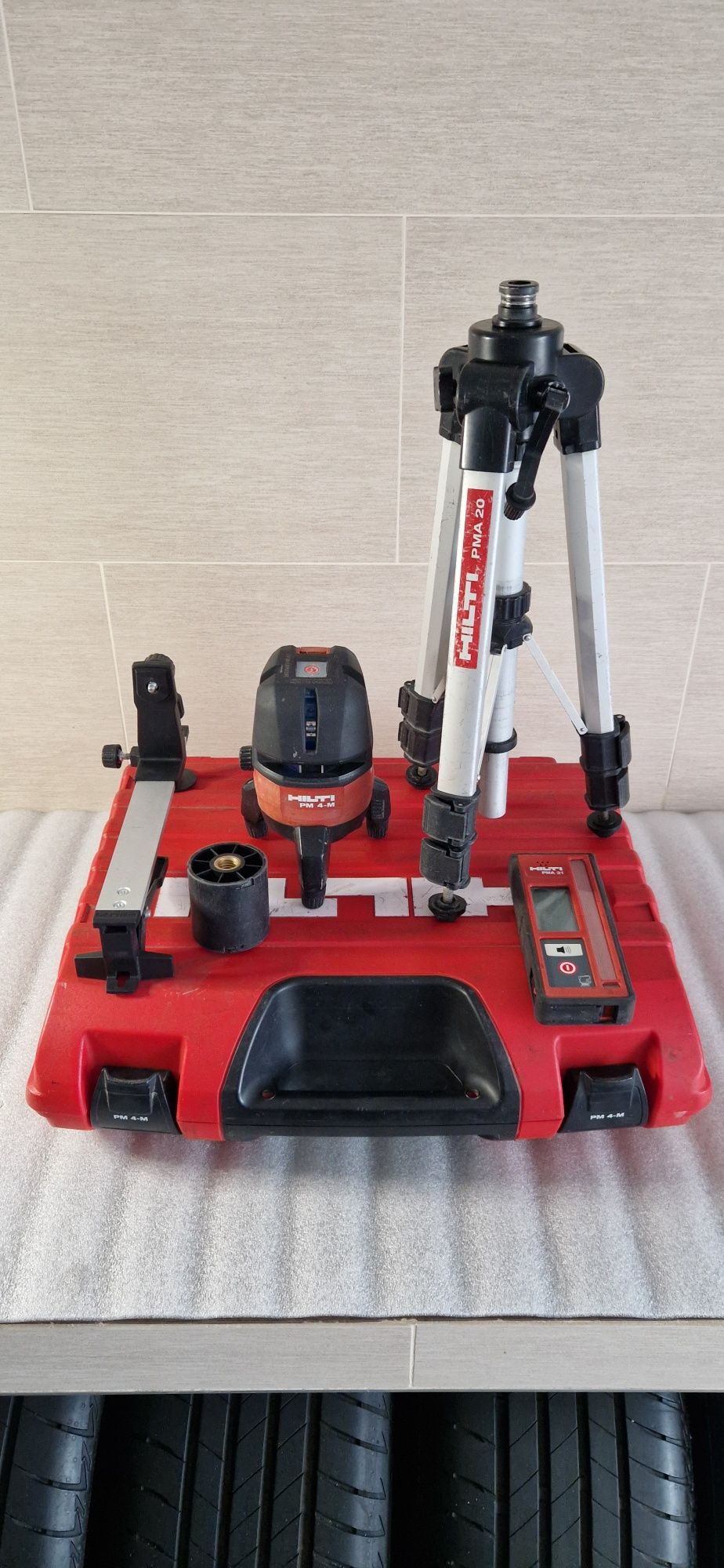 Hilti PM 4-M laser wieloliniowy