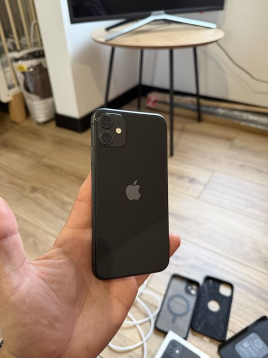 Sprzedam iPhone 11 czarny 128GB
