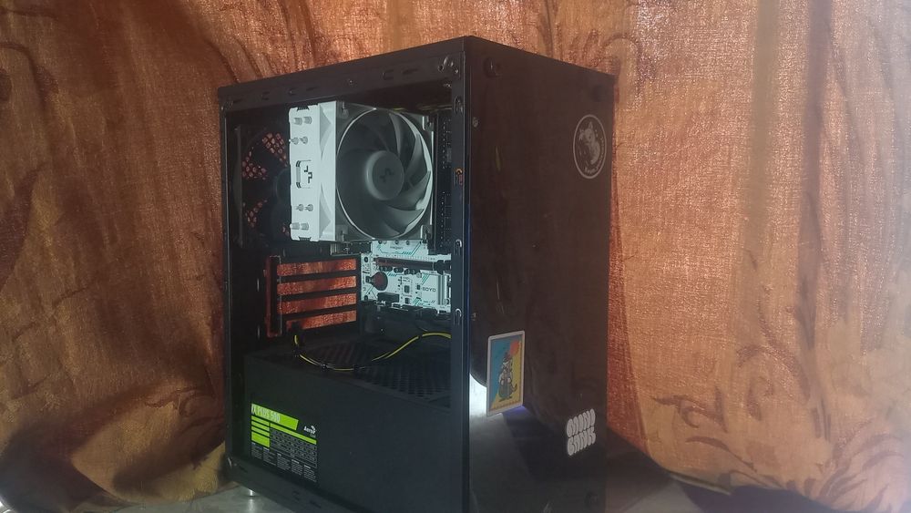 ПК Ryzen 5 1600x, 16GB RAM, SSD 128GB, корпус зі склом