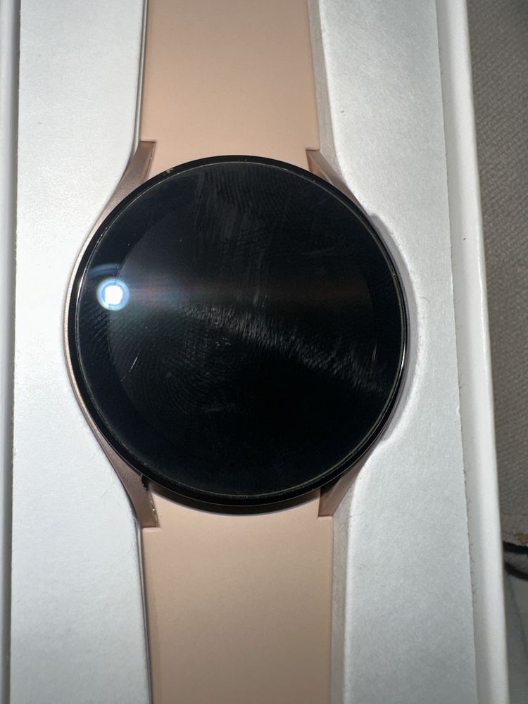 Смарт-годинник Samsung Galaxy Watch 4 40mm Gold (SM-R860NZDASEK)