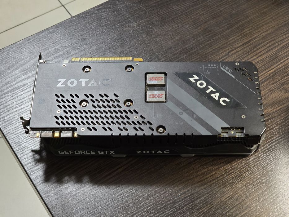 Видеокарта GTX 1080ti 11gb Zotac