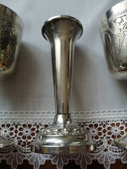 Srebrzony wazonik ikebana posrebrzany wazon srebrne grawery plater