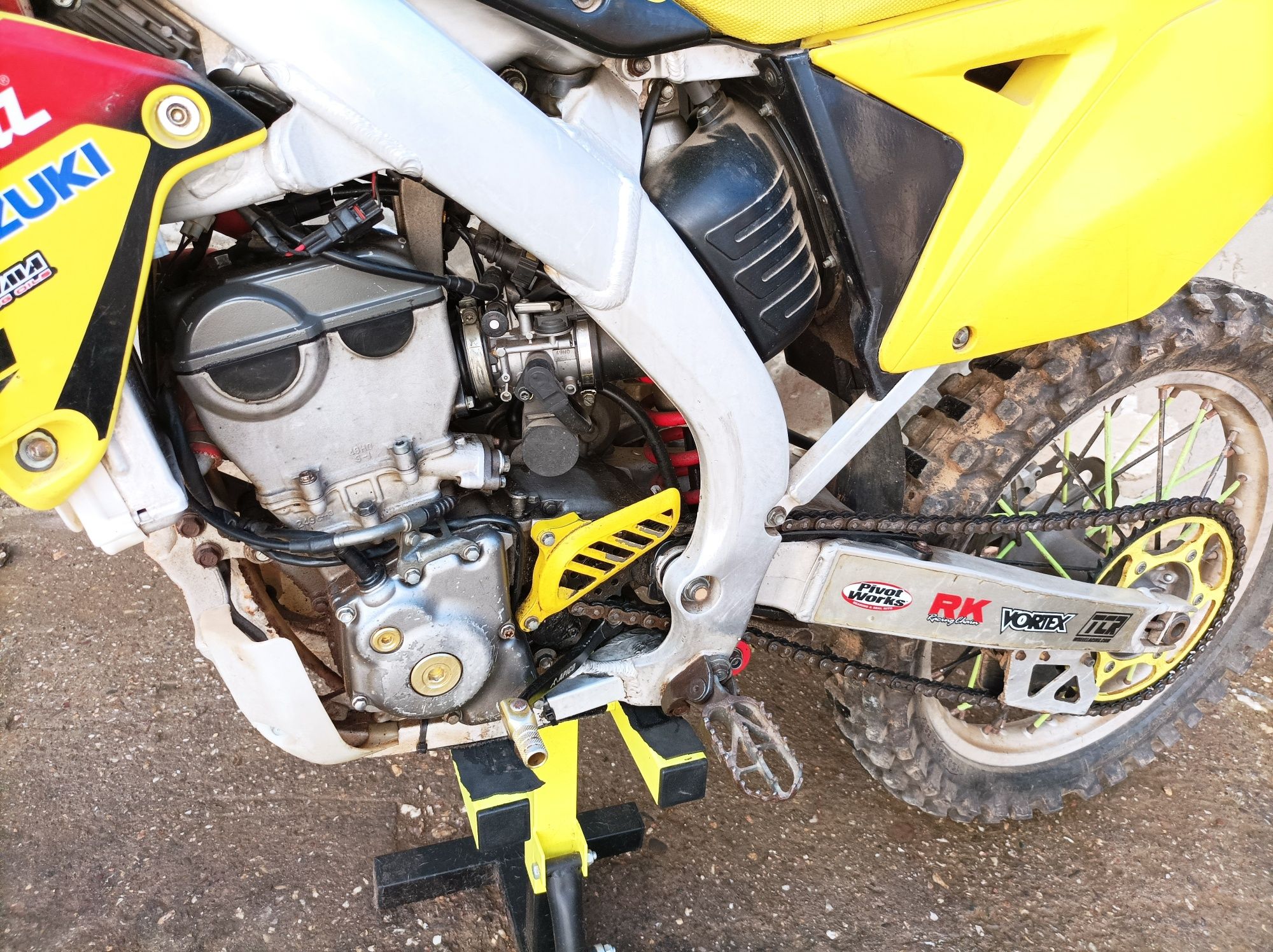 Suzuki RMZ 250 4Tempos Injeção 2012