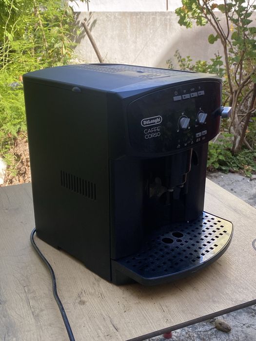 Máquina de Café DeLonghi Caffè Corso
