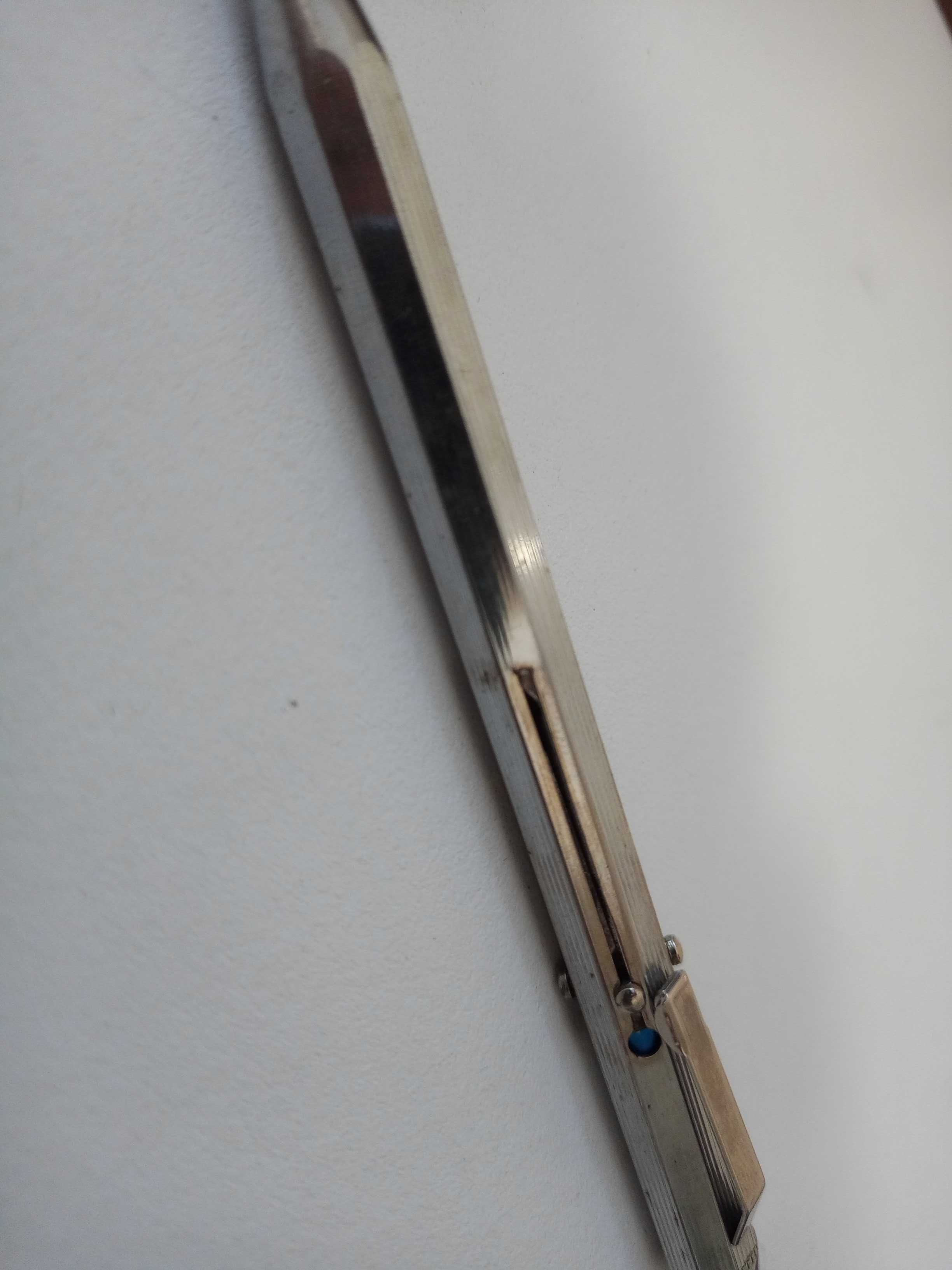 Vendo Caneta linda Prateada, 4 cores, de carga 40€