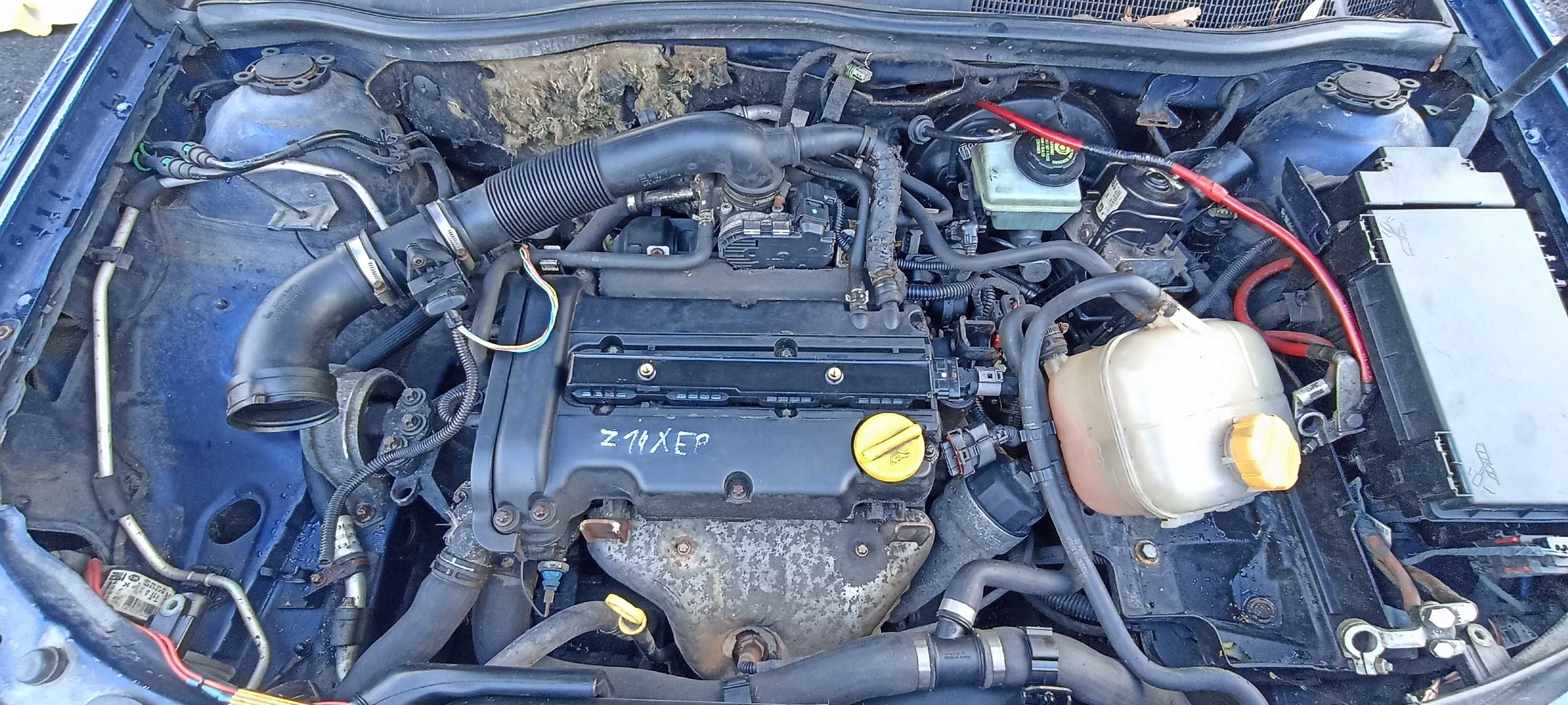 maska pokrywa silnika astra h 1.4 b Z14XEP lak Z21B