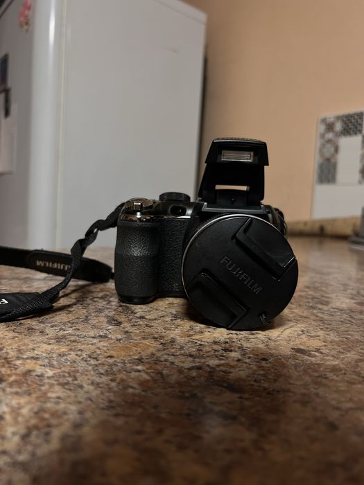 Фотоапарат Fujifilm FinePix S4200