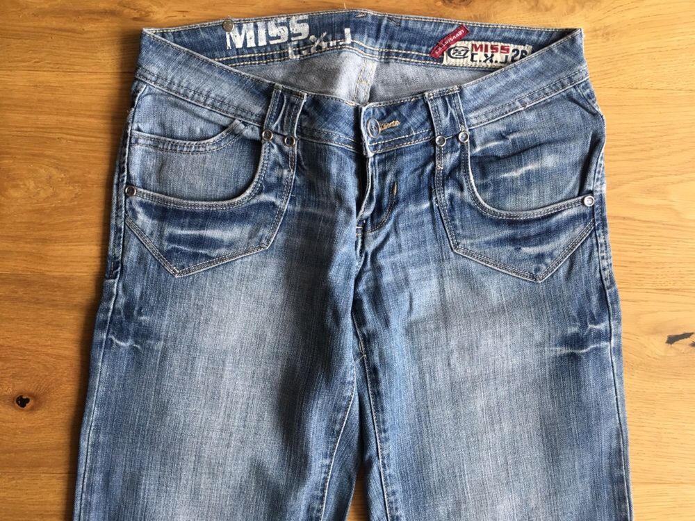 Spodnie jeansy r.M proste nogawki