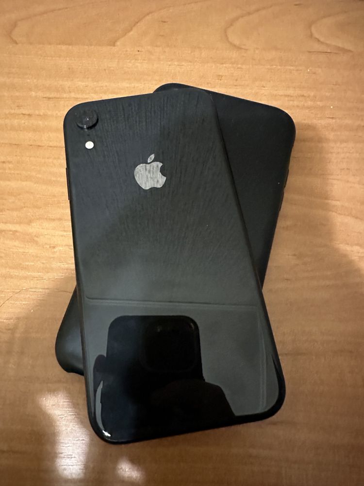 Продам iPhone XR 128Gb