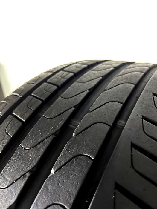 Pneus Pirelli Cinturato P7 - 245/40/19 - Como NOVOS