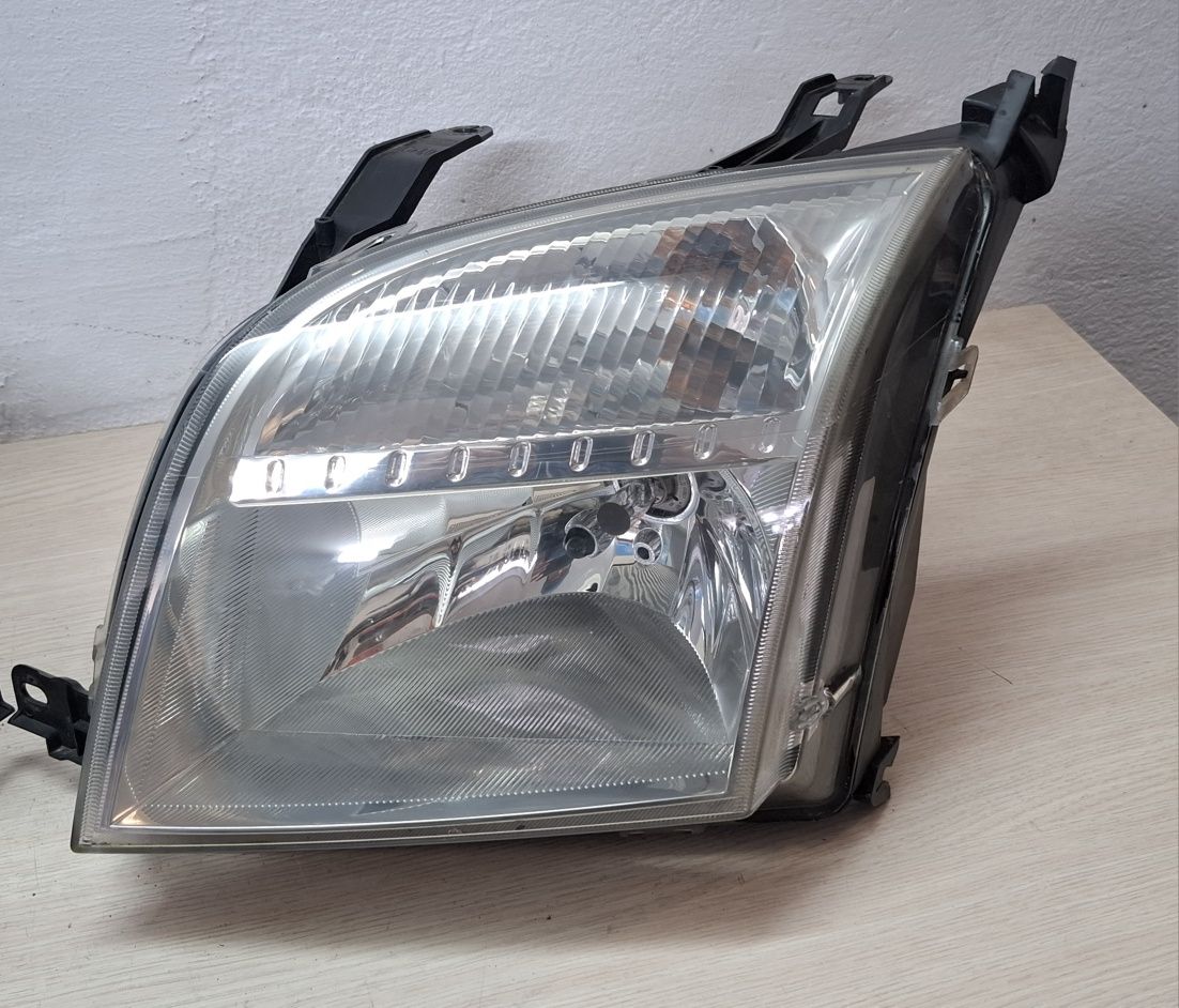 Lampy Reflektory Ford Fusion