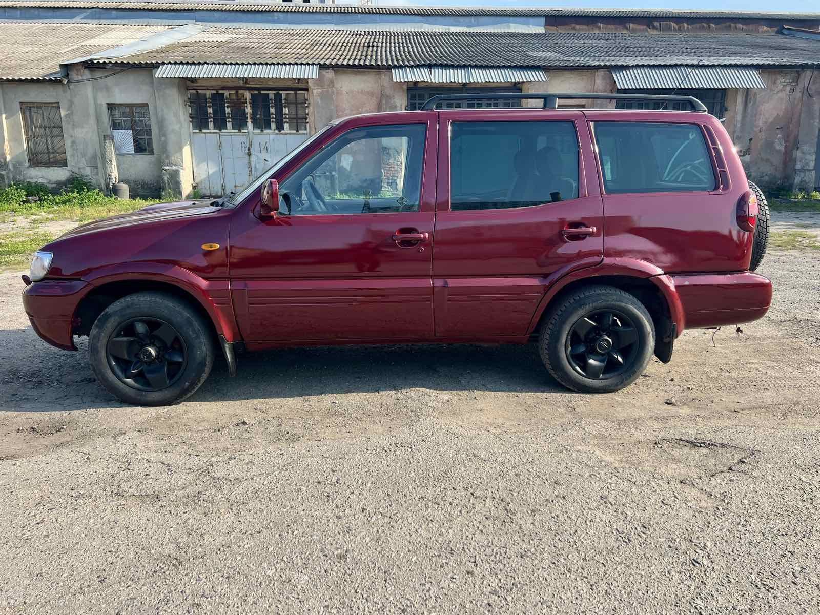 Nissan Terrano 2002рік 2,7дизель повний привід 4х4