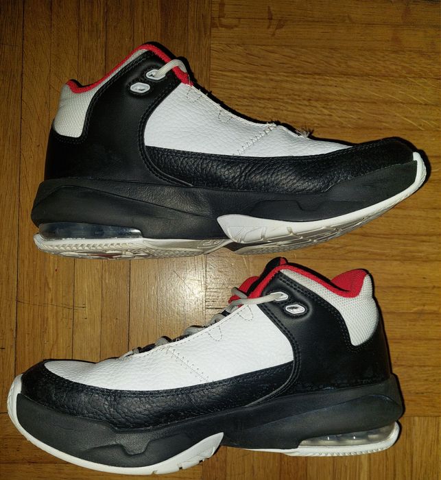 Sneakersy Jordan Max Aura 3 skóra 38