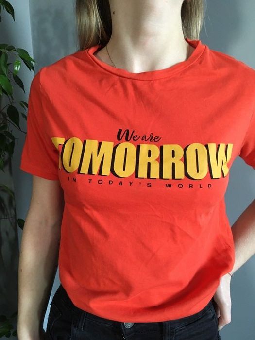 Neonowa pomarańczowa koszulka tshirt nadruk stradivarius s xs 36