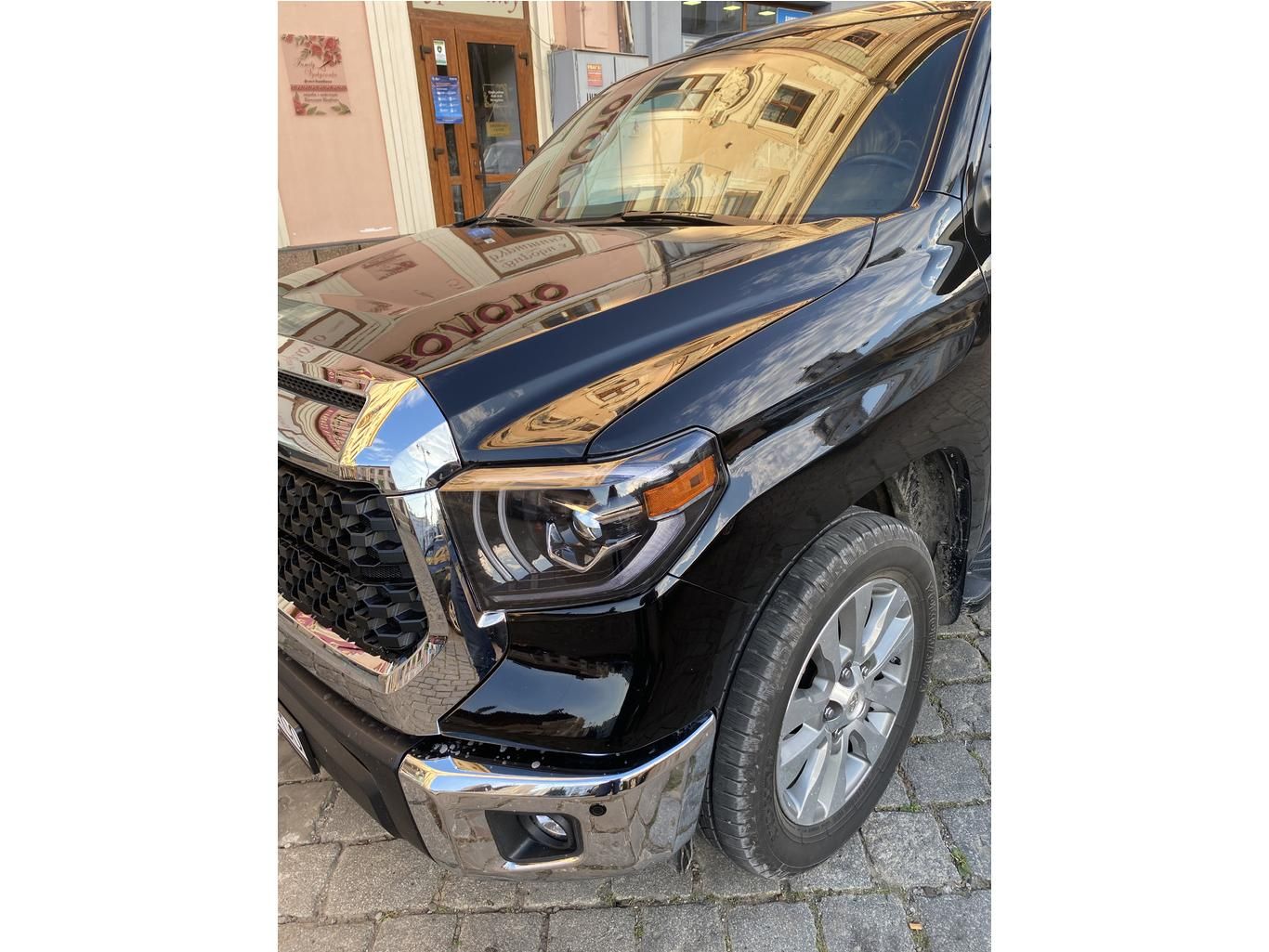 Toyota Sequoia Комплект рестайлинга (апгрейда) в Tundra 2020 год