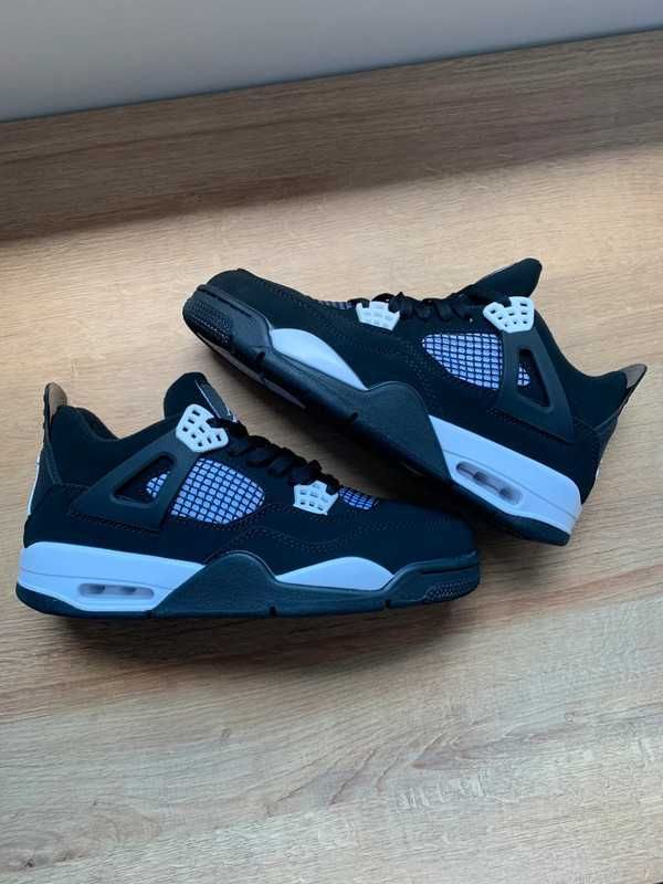 Jordan4RetroBiałyGrzmot r.38