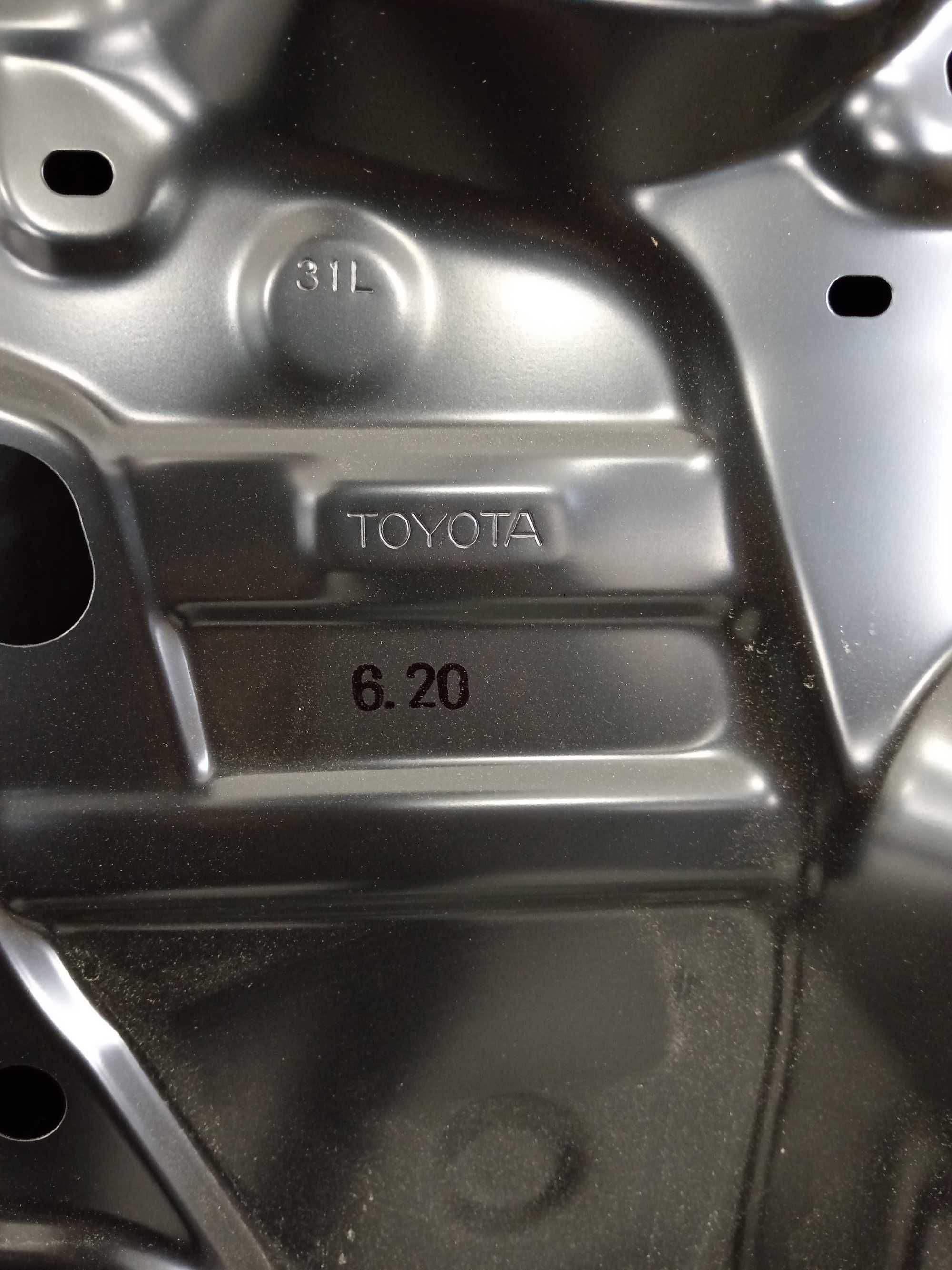 Toyota Rav4 V A50 двері передні ліві 67002-42181