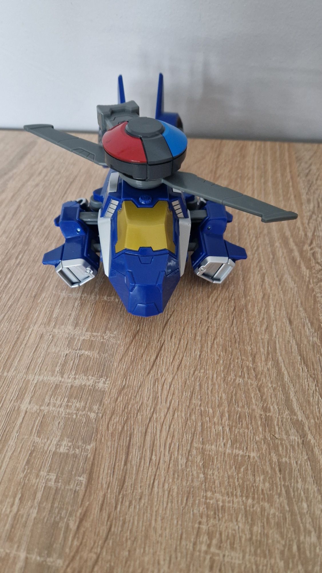 TRASFORMERS Rescue Bots Salvage i TRANSFORMERS Rescue Bots Academy Whi