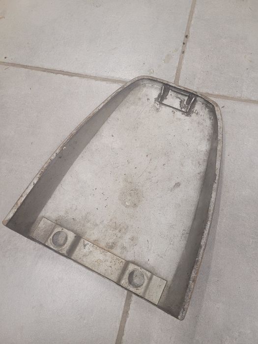 Pokrywa klapka zbiornika SHL GAZELA M17 osłona