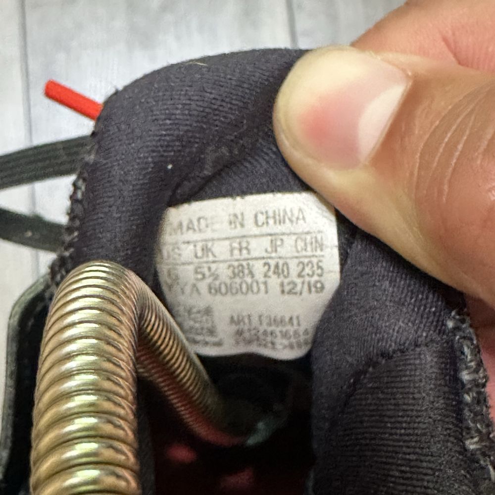 adidas  ultra boost кросівки оригінал