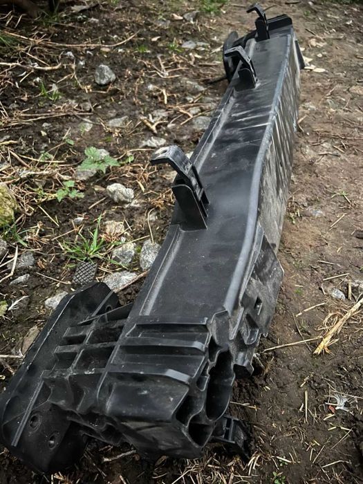 Хюндай сантафе 4 2018-2022 усилитель заднего бампера