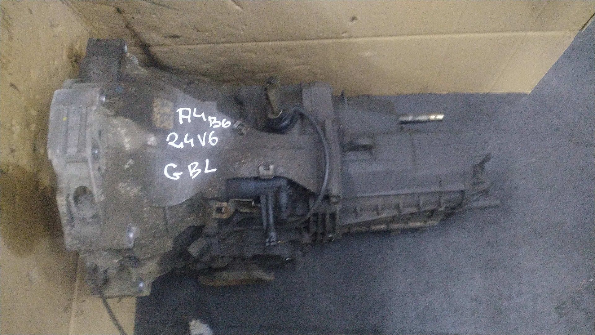 / Audi A4 B6 skrzynia biegów GBL 2.4 v6