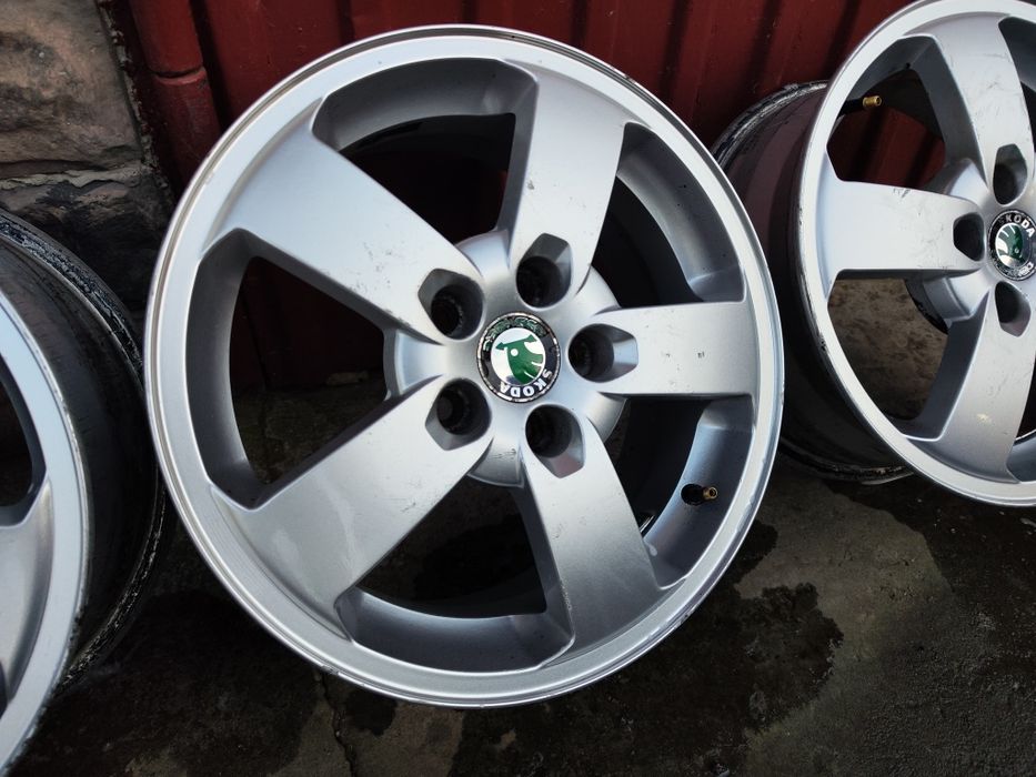 Продам диски 5×100 Skoda Fabia, Polo, Golf 4