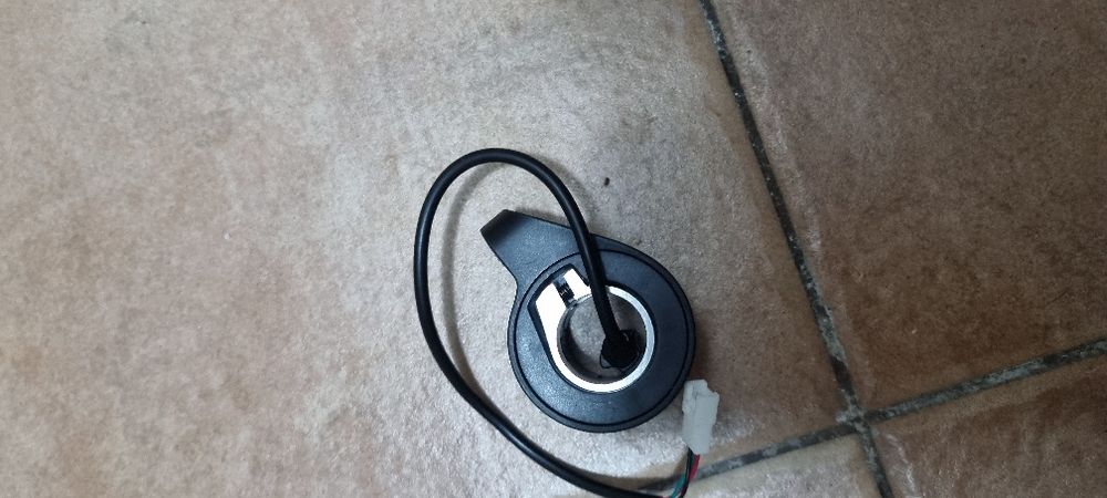 Botão acelerador trotinete Xiaomi 4/4Pro e compatível