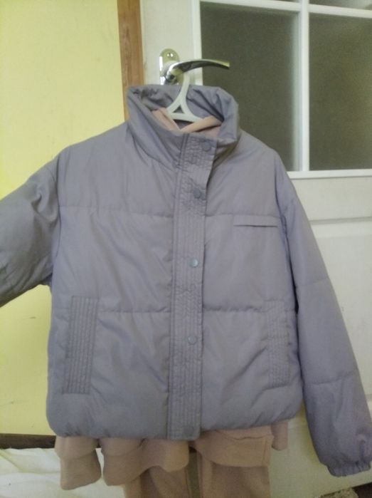 Курточка жіноча демисезонна осіння