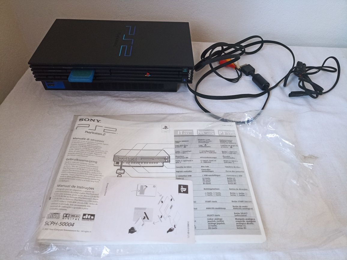 Playstation 2 + comando + cartão de memória + 9 jogos