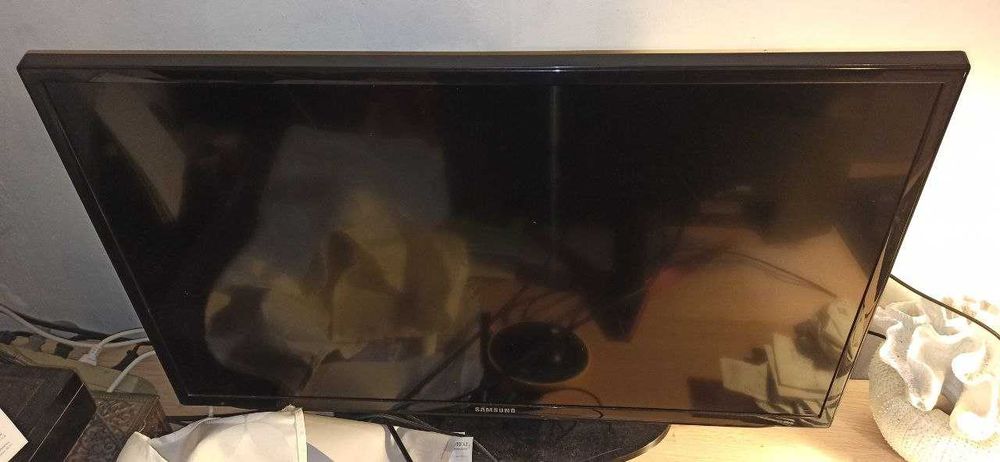 Телевізор Samsung Lcd Full HD UE32EH5007KXUA/32