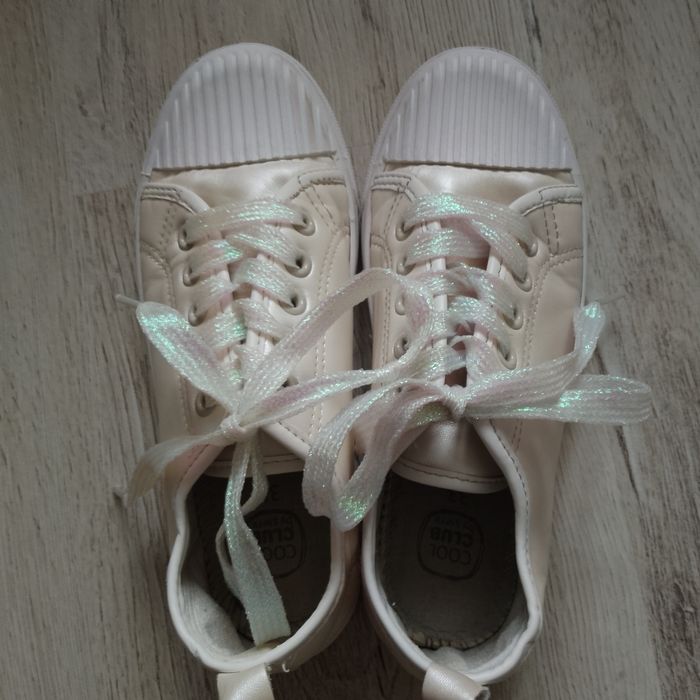 Tenisówki białe mieniace