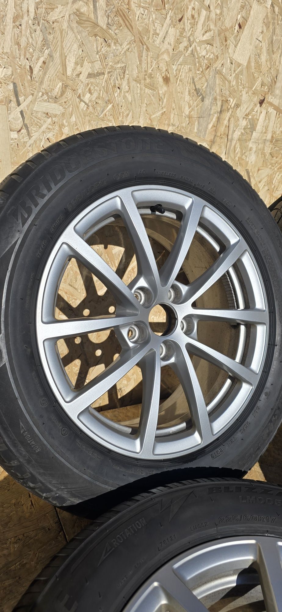 4x Koła 225 60 R17 Felgi Audi 5x112 ET36