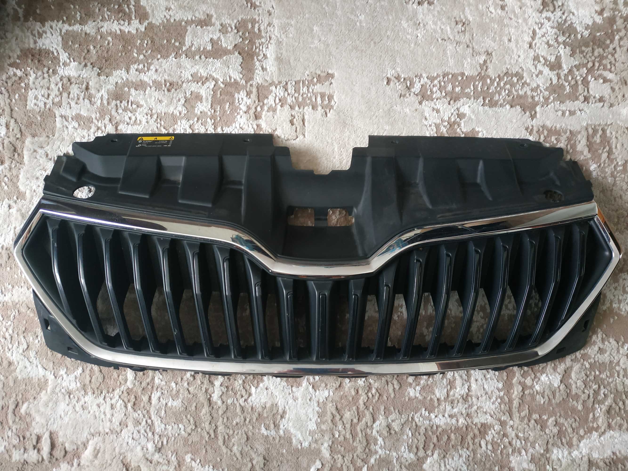 Решітка (решетка) радіатора Skoda Fabia III FL Octavia A5/A5 VRS