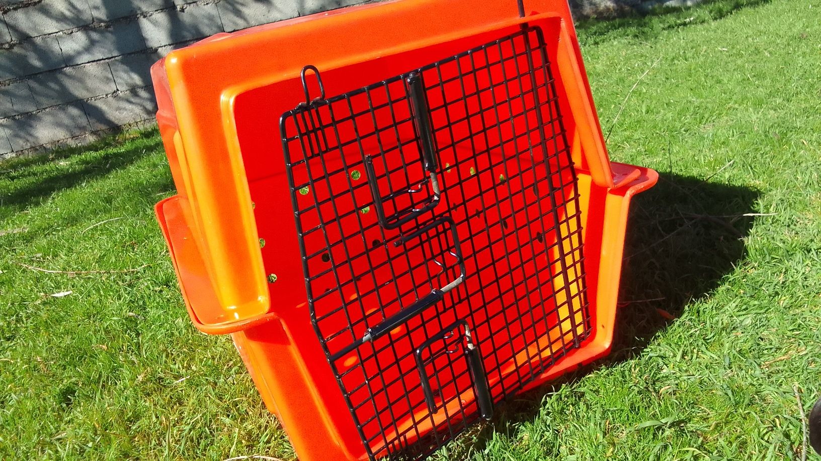 Caixa transportadora para cães