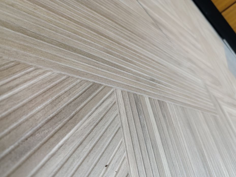 Gres szkliwiony frezowany