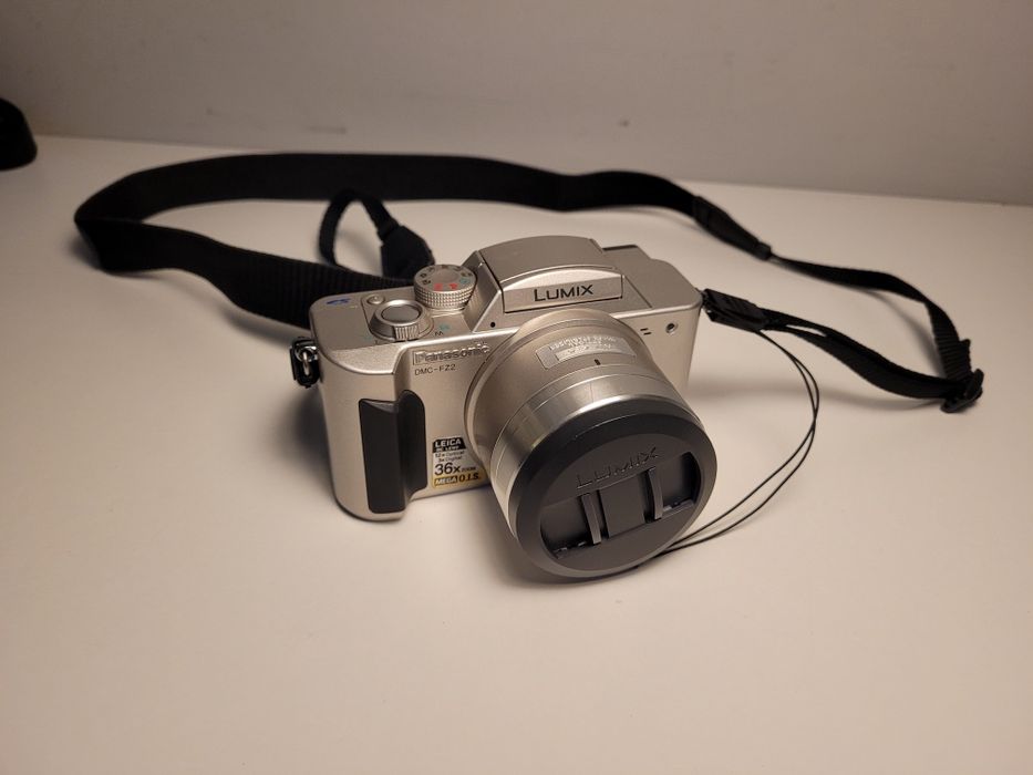 Aparat Panasonic DMC-FZ2E – Leica f/:2.8, Vintage, Lumix, Zestaw