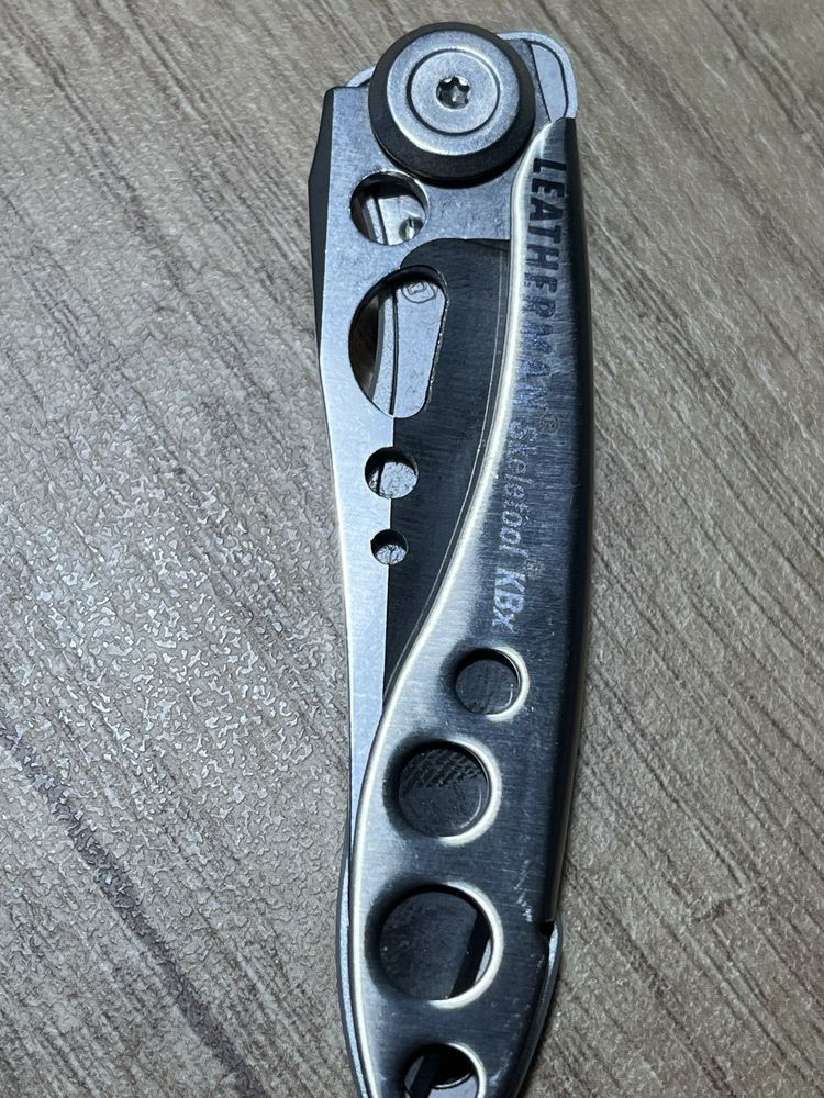Мультитул Leatherman Skeletool KBX