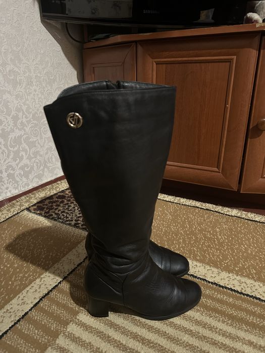 Жіночі чоботи 39 розмір, утеплені