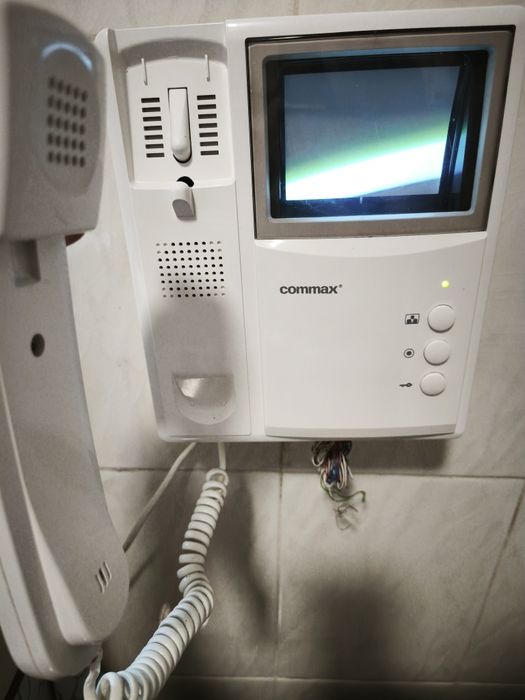 Video porteiro Commax DPV-4KE p&b fios