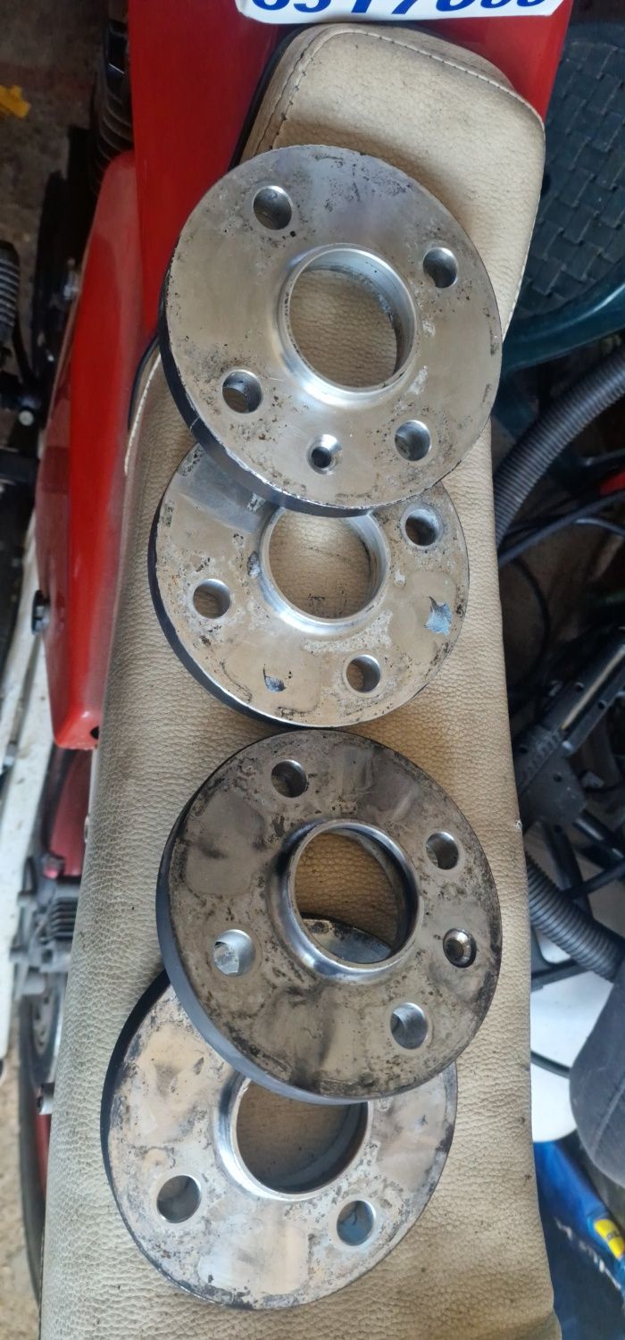 2 pares de espaçadores 16mm e 20mm 4x100 com pernos