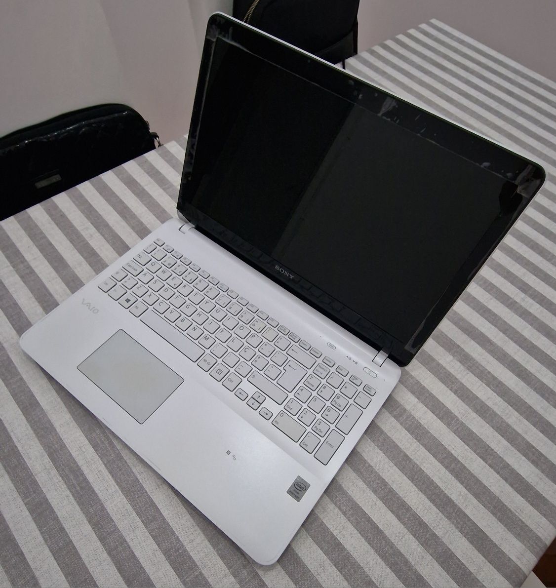 Portátil Sony Vaio branco