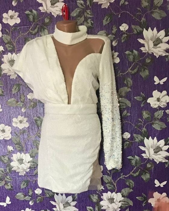 Біла елегантна сукня, S