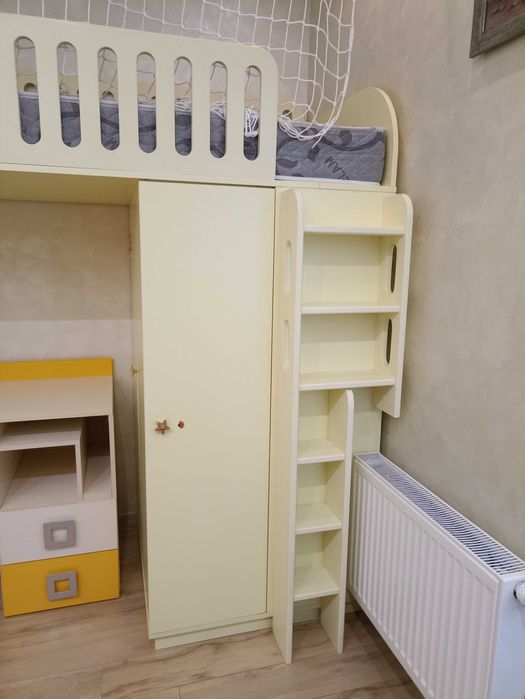 Дитяче ліжко-горище