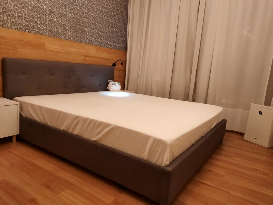 Łóżko tapicerowane z pojemnikiem 180x200